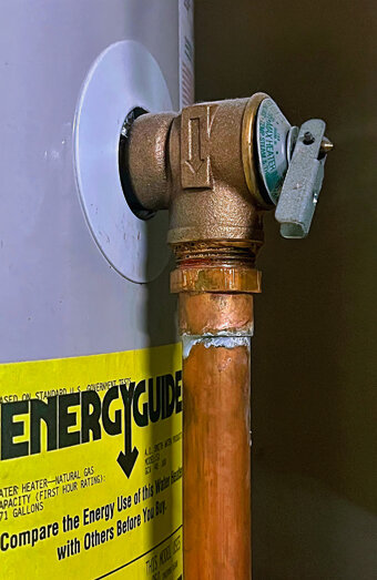 https://gweluphotwater.com.au/uploads/2025/06/electric-hot-water-system-79298.jpg