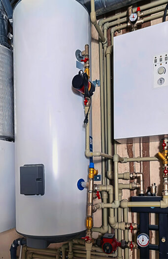 https://gweluphotwater.com.au/uploads/2025/06/hot-water-installs-34383.jpg