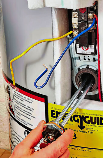 https://gweluphotwater.com.au/uploads/2025/06/hot-water-servicing-11836.jpg