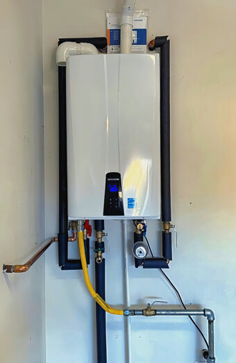 https://gweluphotwater.com.au/uploads/2025/06/instant-hot-water-systems-63860.jpg