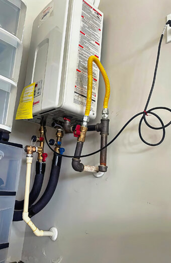 https://gweluphotwater.com.au/uploads/2025/06/instant-hot-water-systems-65049.jpg
