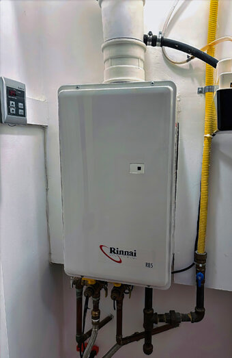 https://gweluphotwater.com.au/uploads/2025/06/thermostatic-water-systems-17709.jpg
