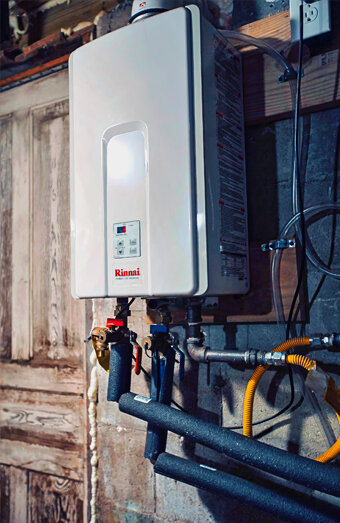 https://gweluphotwater.com.au/uploads/2025/06/thermostatic-water-systems-43287.jpg