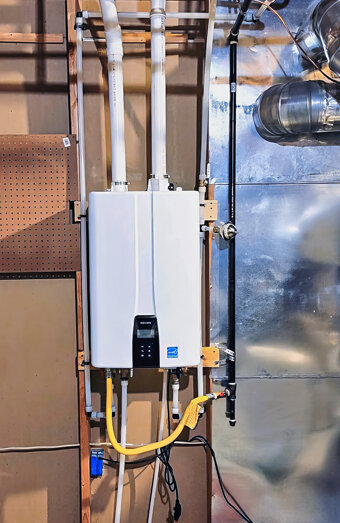 https://gweluphotwater.com.au/uploads/2025/06/thermostatic-water-systems-86434.jpg