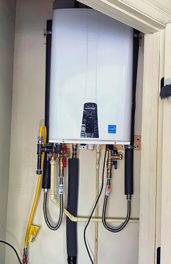 https://gweluphotwater.com.au/uploads/2025/06/thermostatic-water-systems-87780.jpg